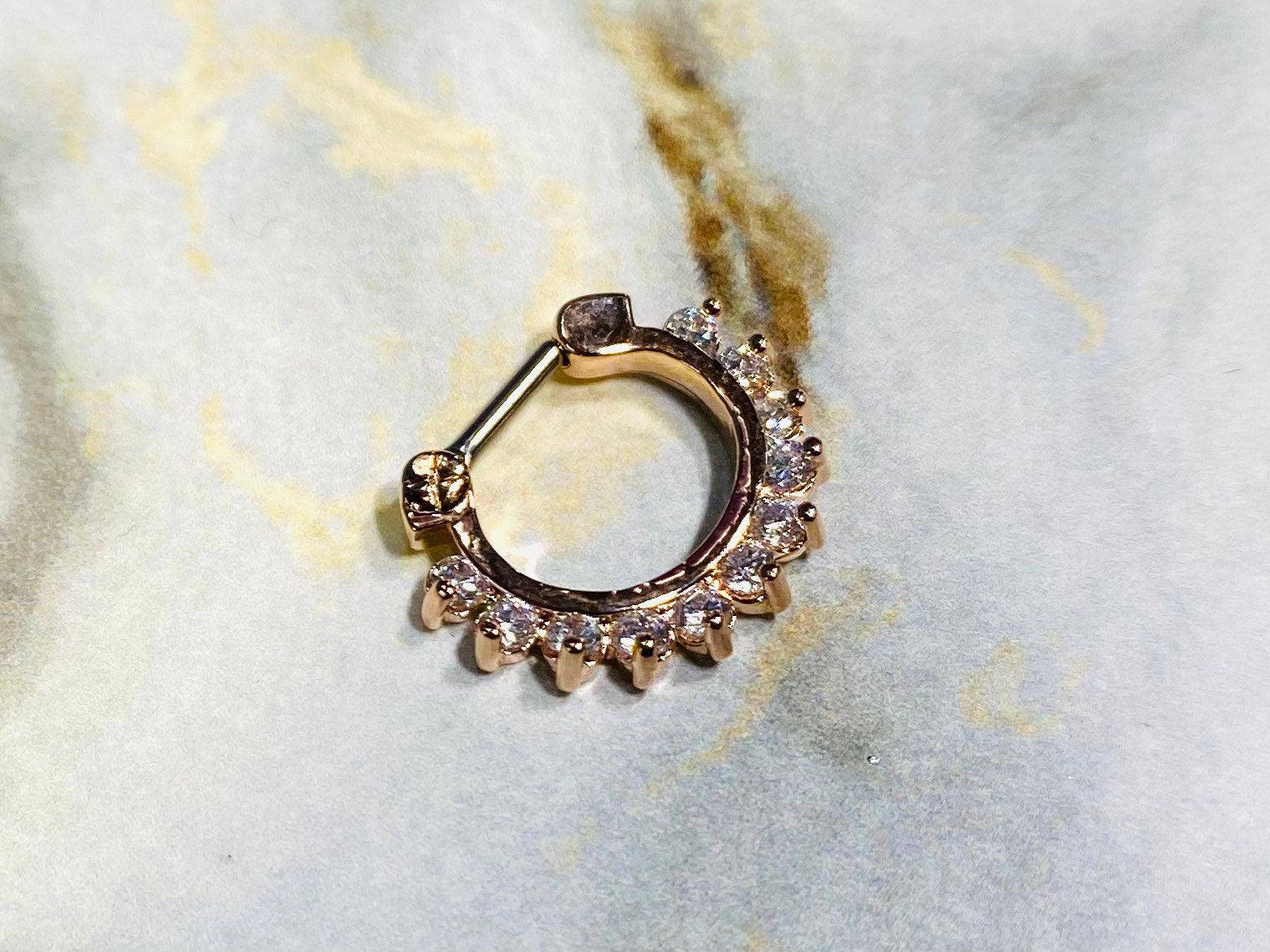 16G Rose Gold Single Line Pronged Septum Clicker. Septum Ring. Septum Piercing. Septum Jewelry.