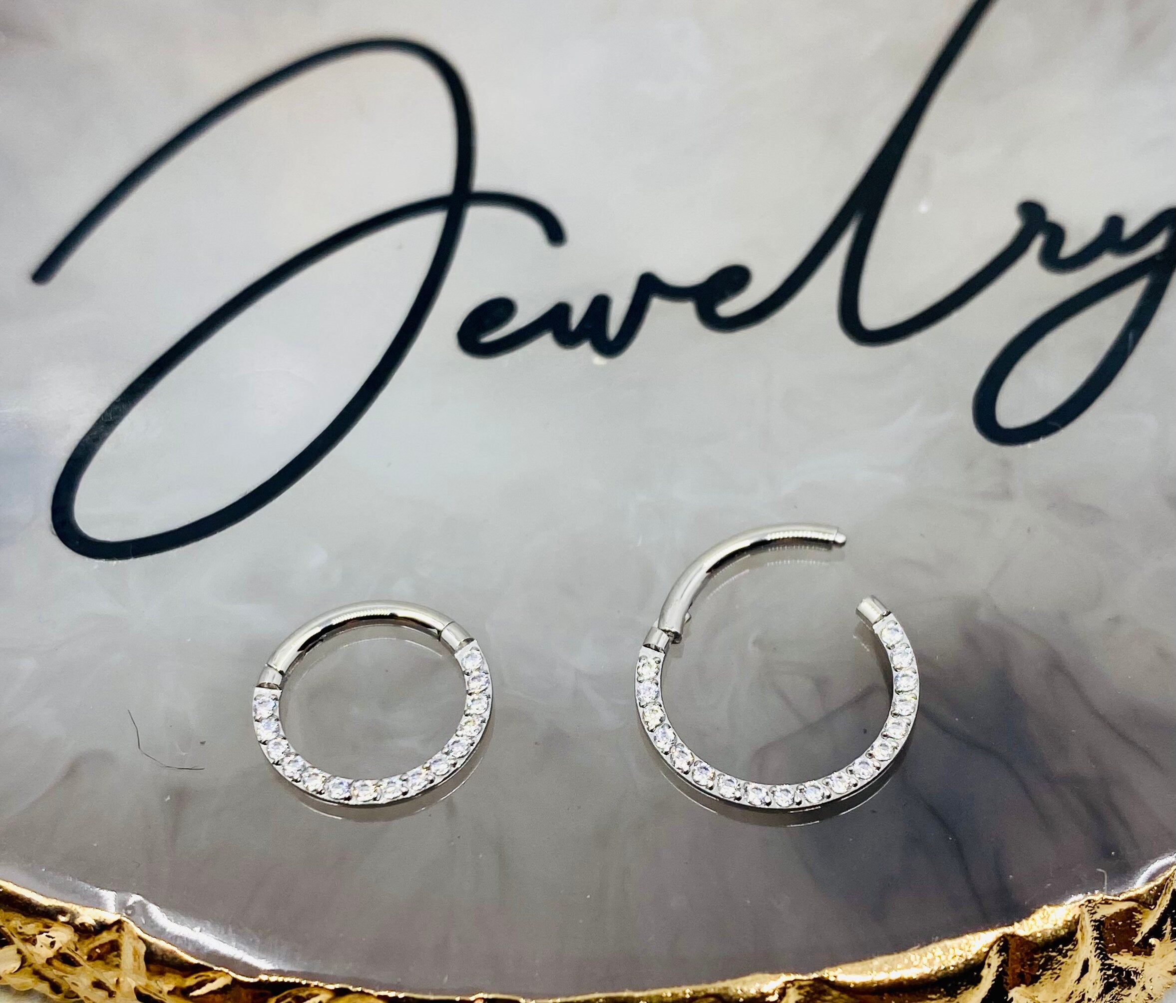 18G & 16G Silver Super Dainty Clear Gem Hinged Septum Clicker Ring. Septum Piercing. Nose Piercing. Cartilage Ring.