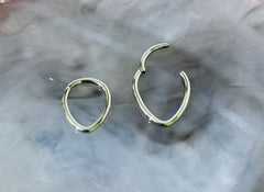 16G Silver Teardrop Surgical Steel Hinged Septum Clicker Ring.