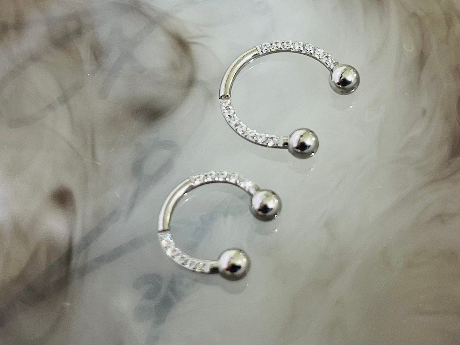 16G Silver Front Facing Clear Gems Horseshoe Ring Septum Ring. Nose Piercing. Nose Hoop.