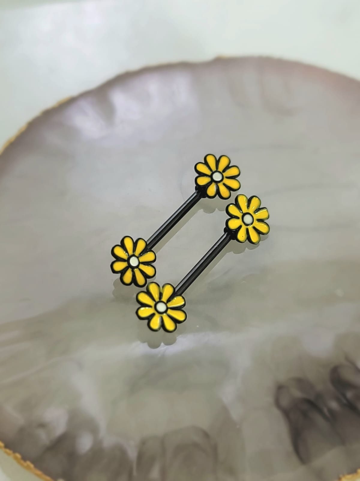 Pair of 14G Black and Yellow Daisy Flower Ends Nipple Barbell