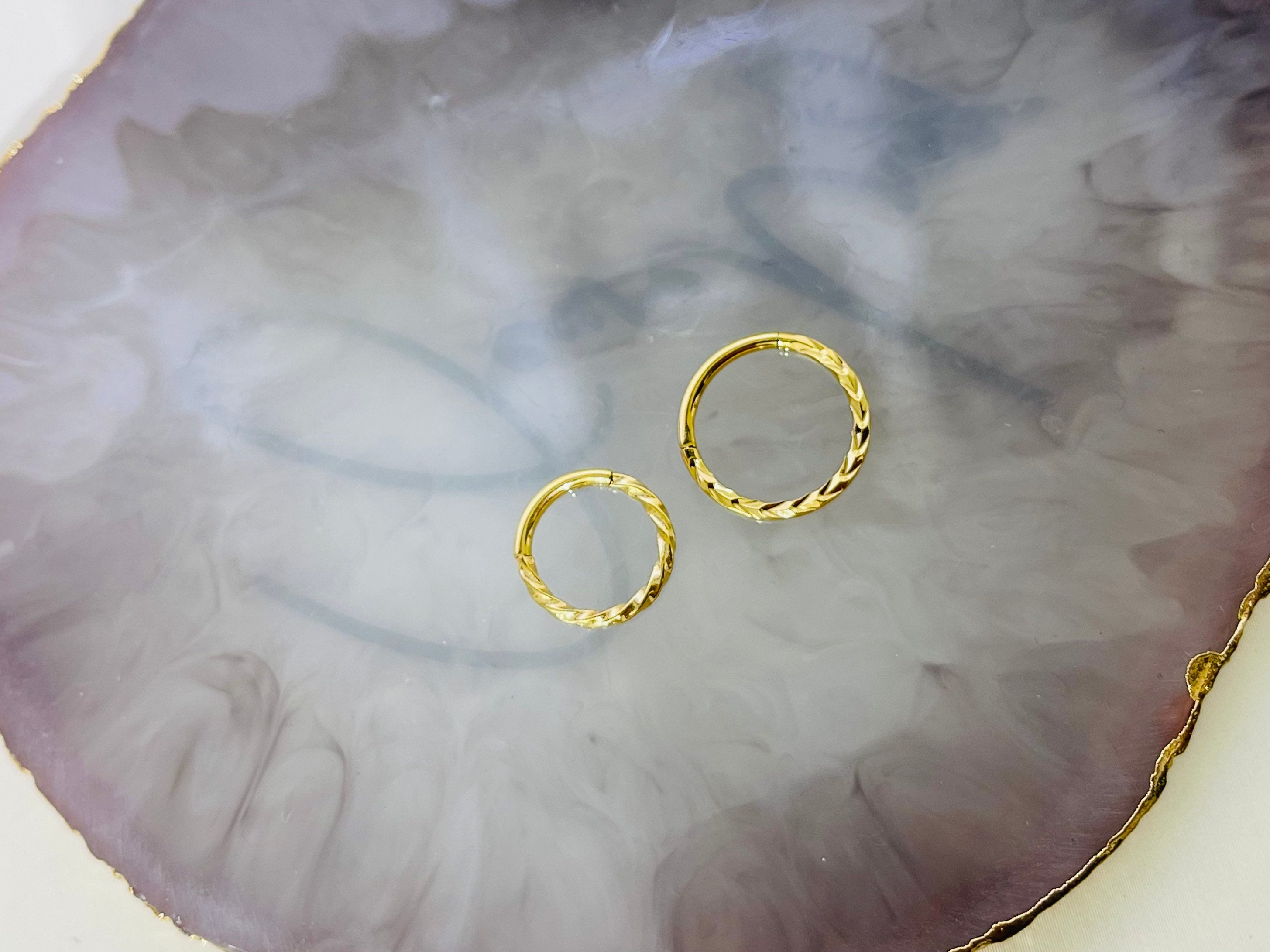 16G Gold Twisted Design Hinged Septum Tragus Cartilage Clicker Ring