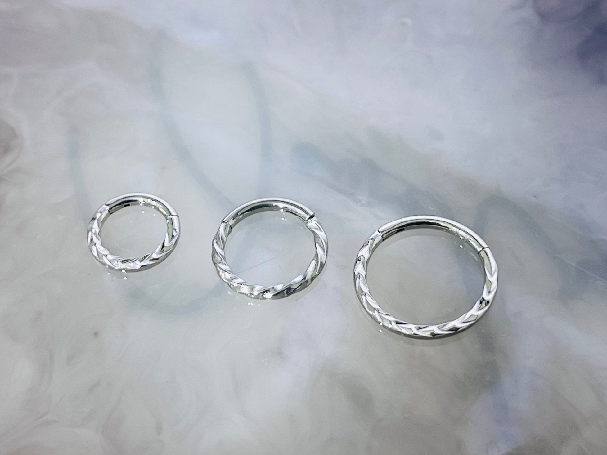 16G Silver Twisted Design Hinged Septum Cartilage Tragus Clicker Ring