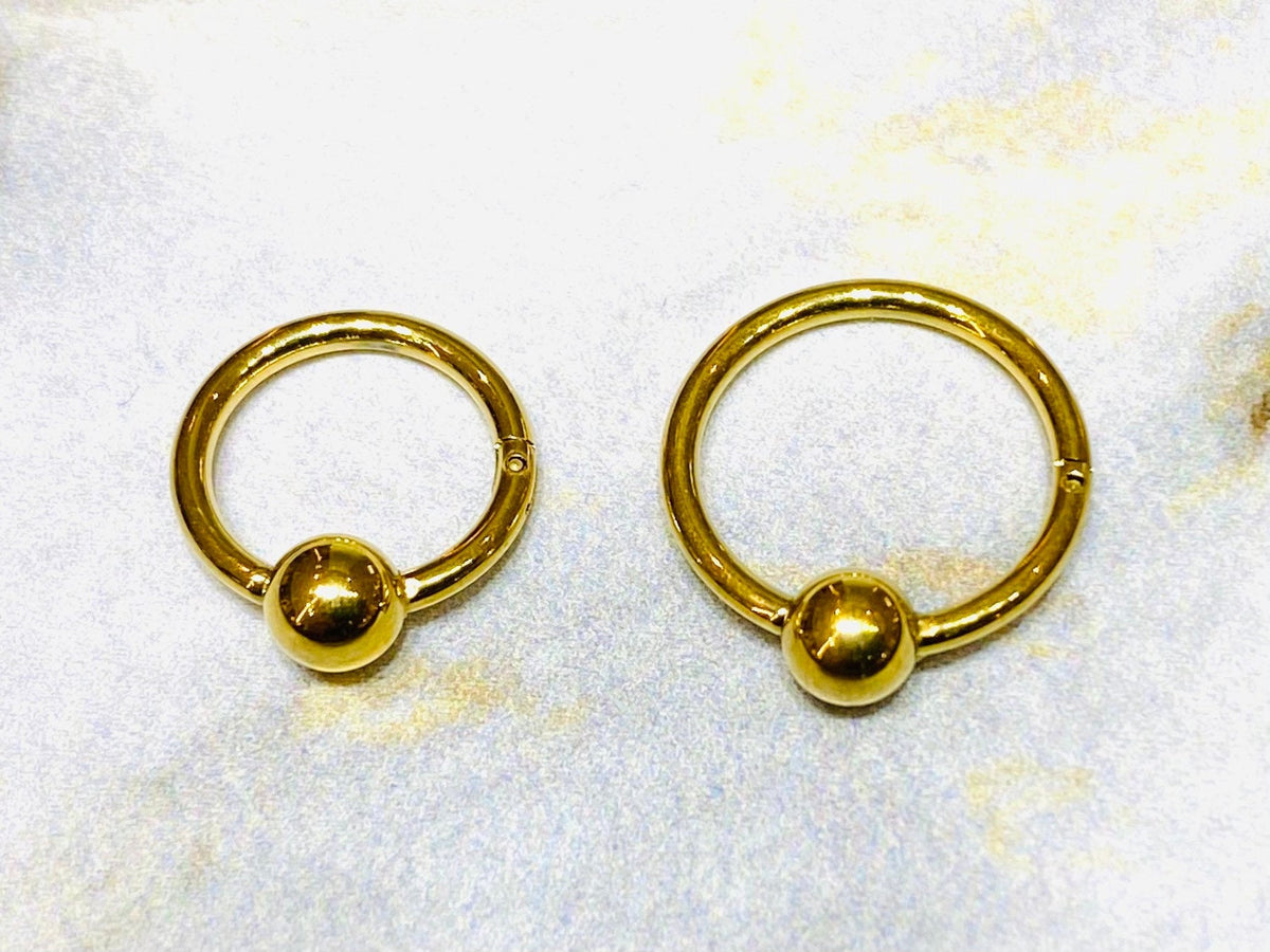 16G Gold Hinged Hoop Clicker with Undetachable Ball Center for Nose, Septum, Cartilage, Tragus Piercing and More. 8MM & 10MM. Nose Piercing.