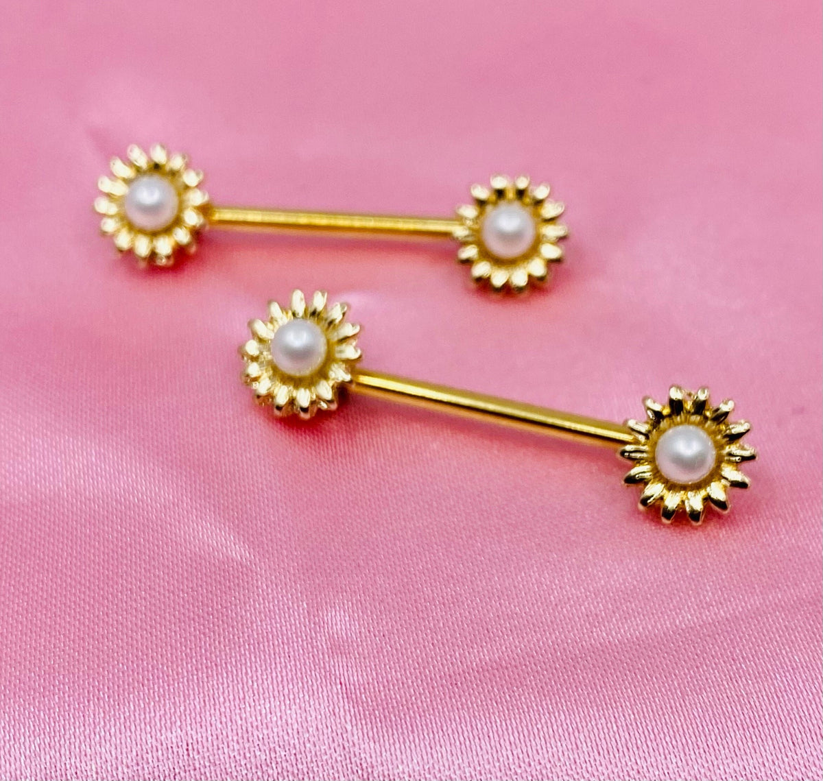 14G Gold Daisy Flower with Centered Pearl Nipple Barbell. Nipple Jewelry. Nipple Piercing.