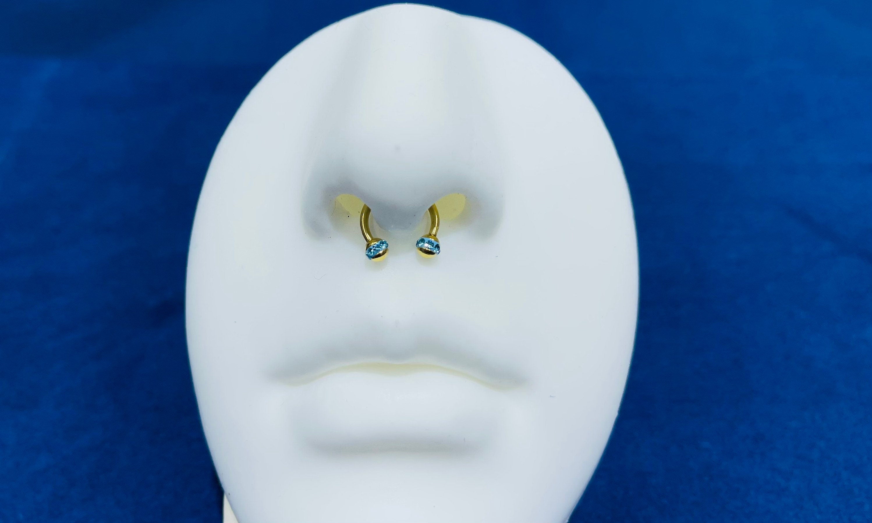 16G Aqua Crystal Ball Ends Surgical Steel Horsehshoe for Cartilage, Spetum, Daith, Eyebrow Piercings.