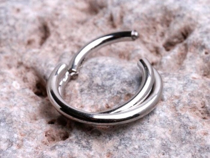 16G Silver Minimal Criss Cross Design Septum Clicker Ring • Cartilage Ring • Septum Jewelry